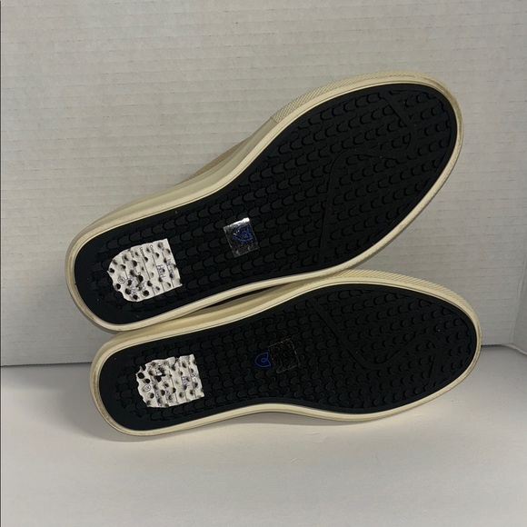 Rothy's Beige Slip-On Sneakers with Blue Accent - Picture 12 of 16